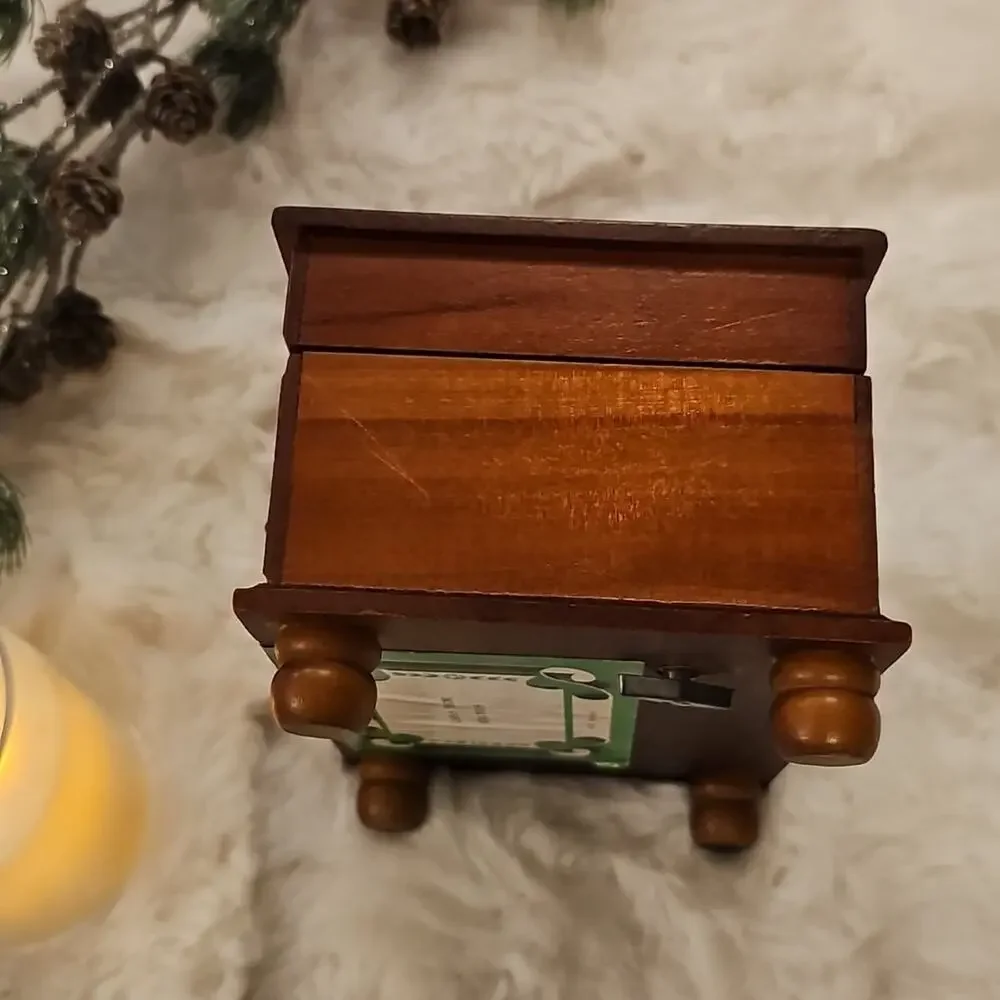 Vintage Linden Hummel Vintage Music Jewelry Wooden Box Lara's Theme & Edelweiss